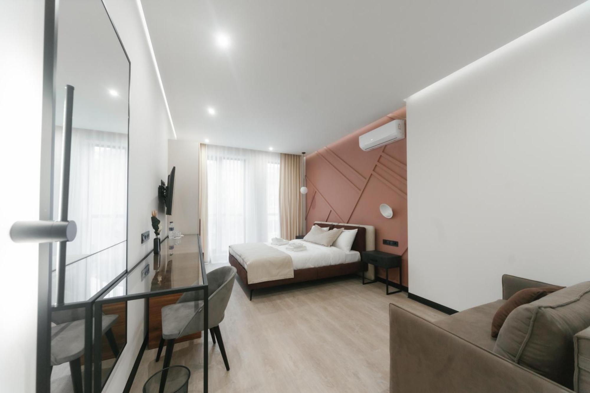 Select Hotel Lviv Buitenkant foto