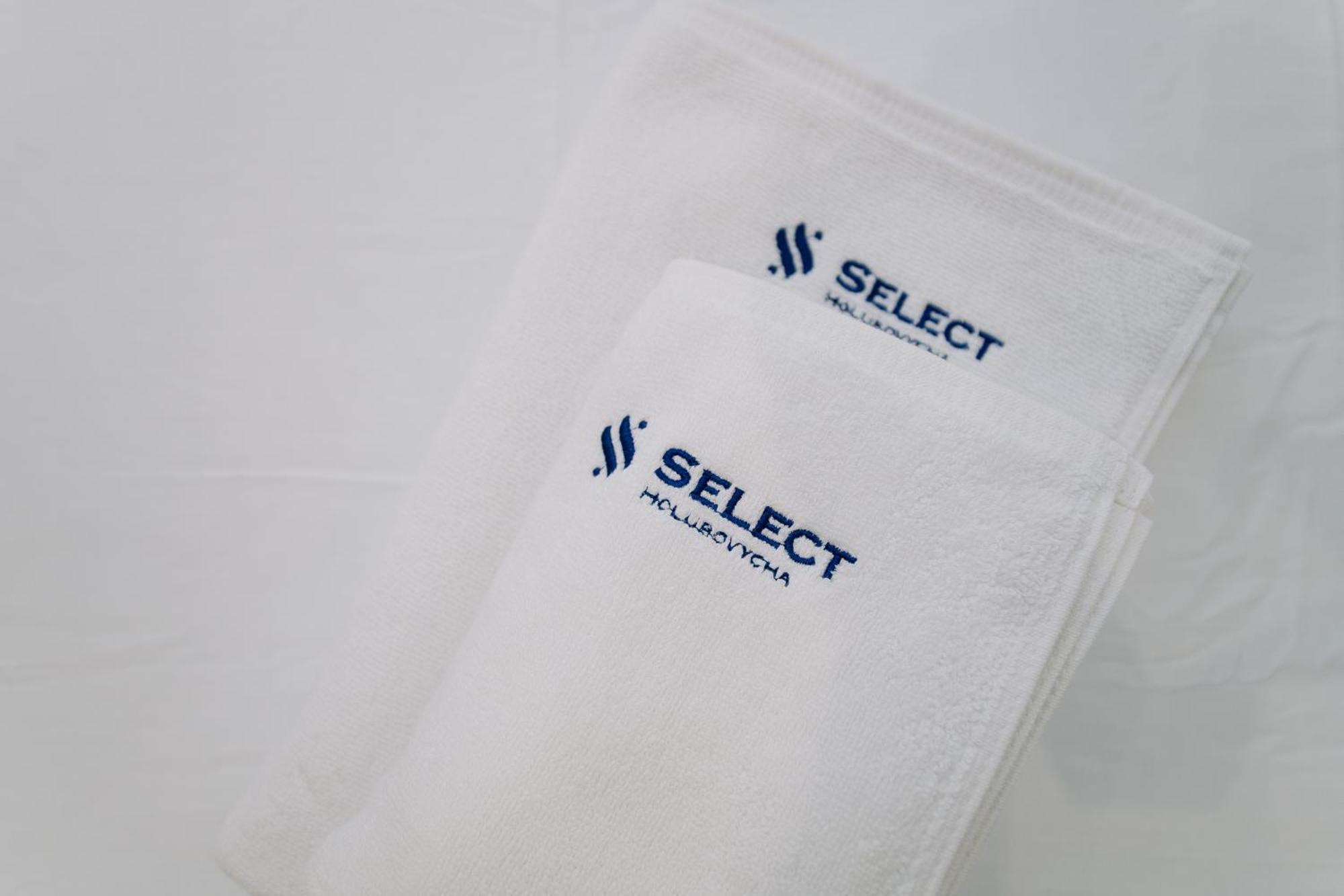 Select Hotel Lviv Buitenkant foto