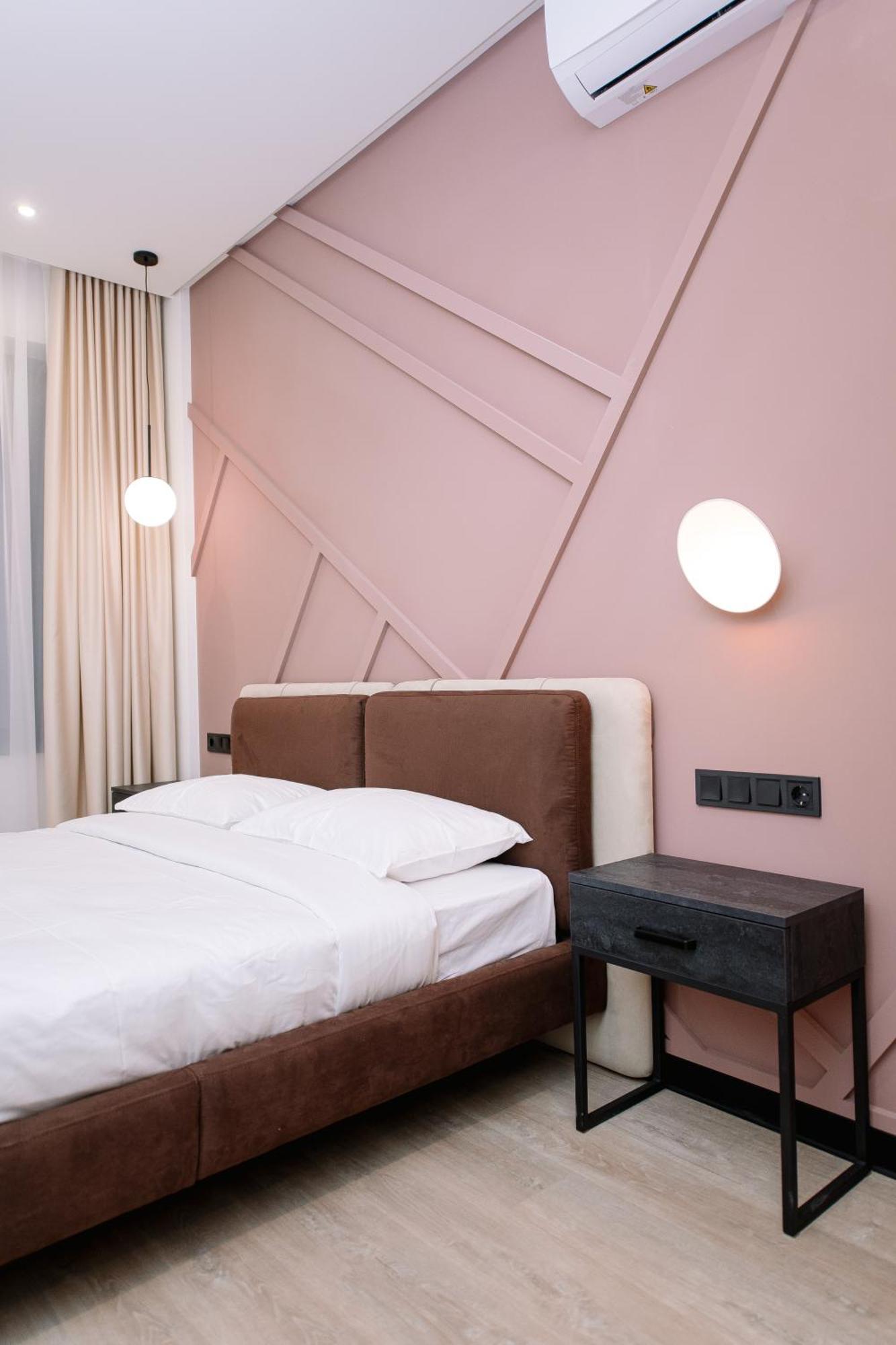Select Hotel Lviv Buitenkant foto