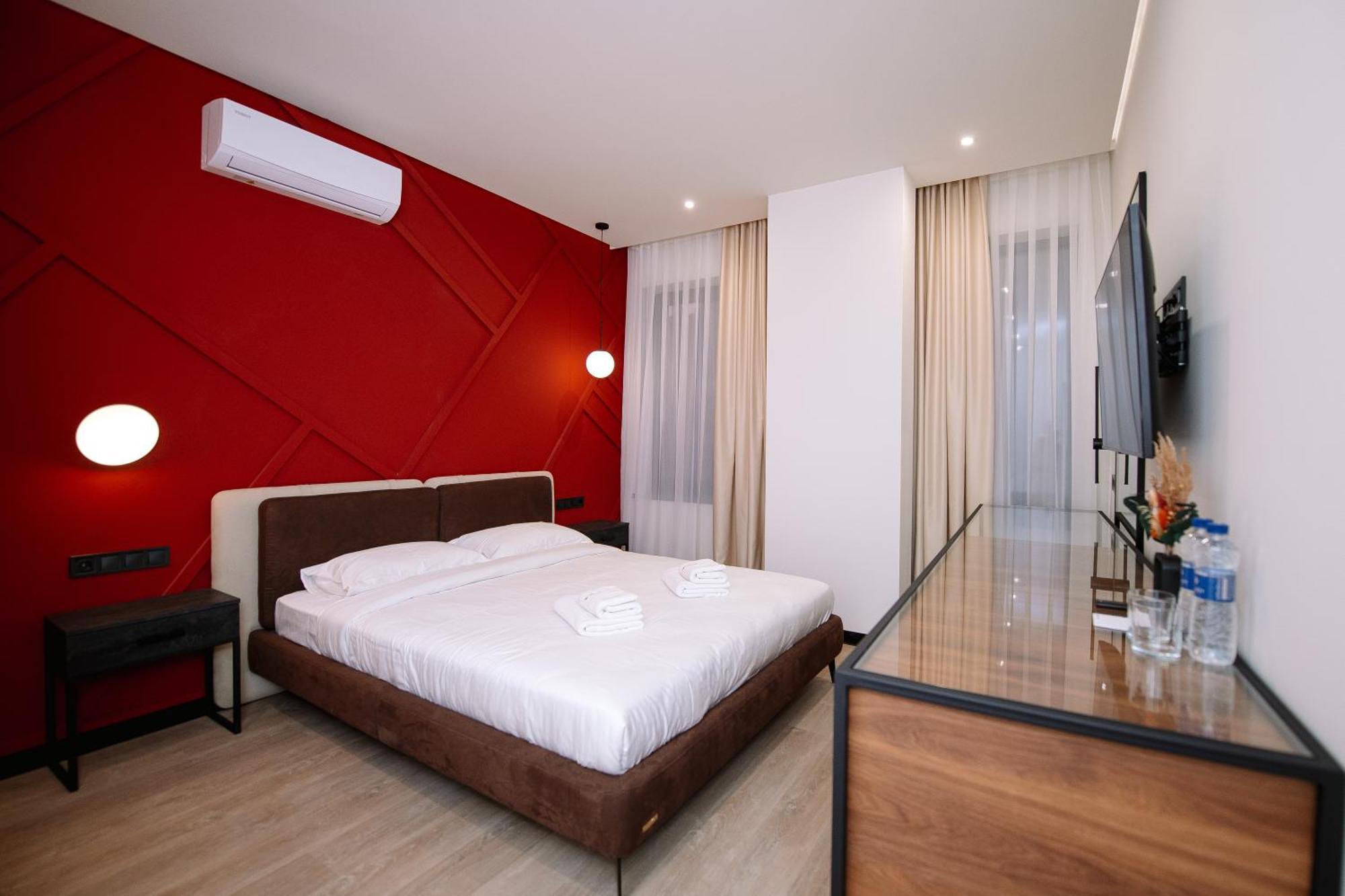 Select Hotel Lviv Buitenkant foto
