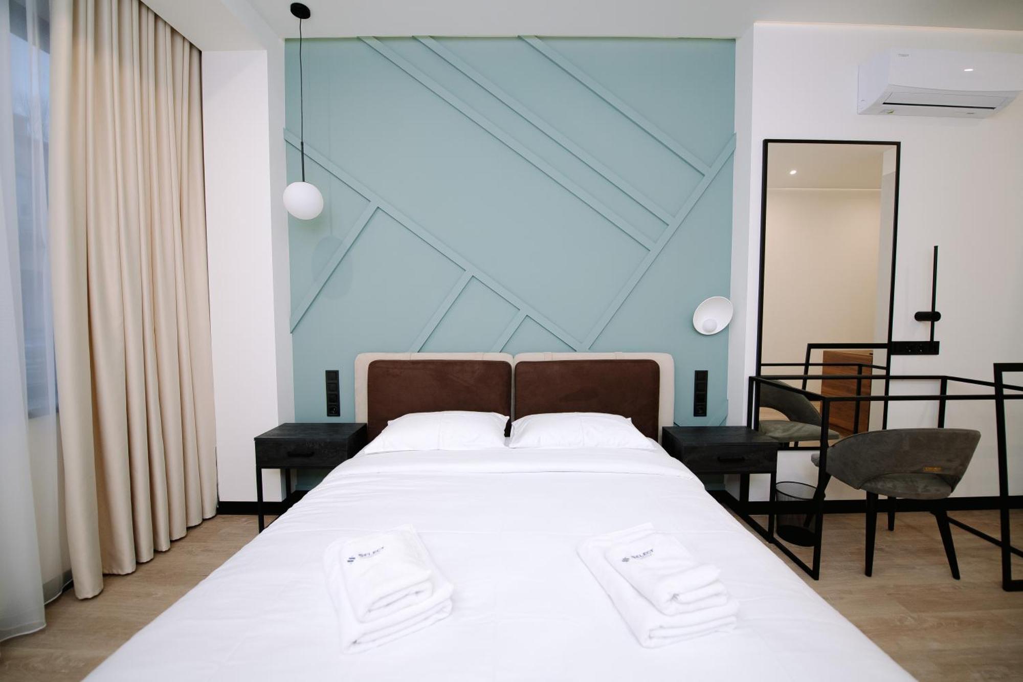 Select Hotel Lviv Buitenkant foto