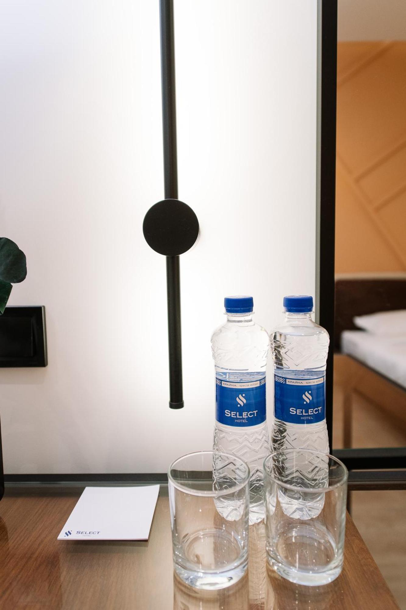 Select Hotel Lviv Buitenkant foto