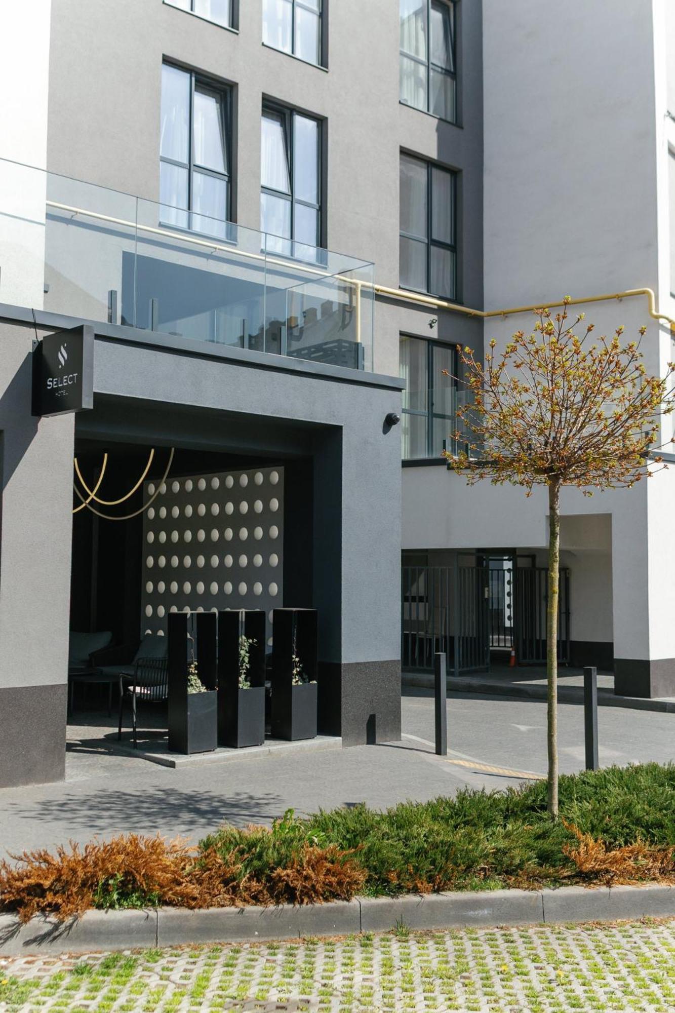 Select Hotel Lviv Buitenkant foto