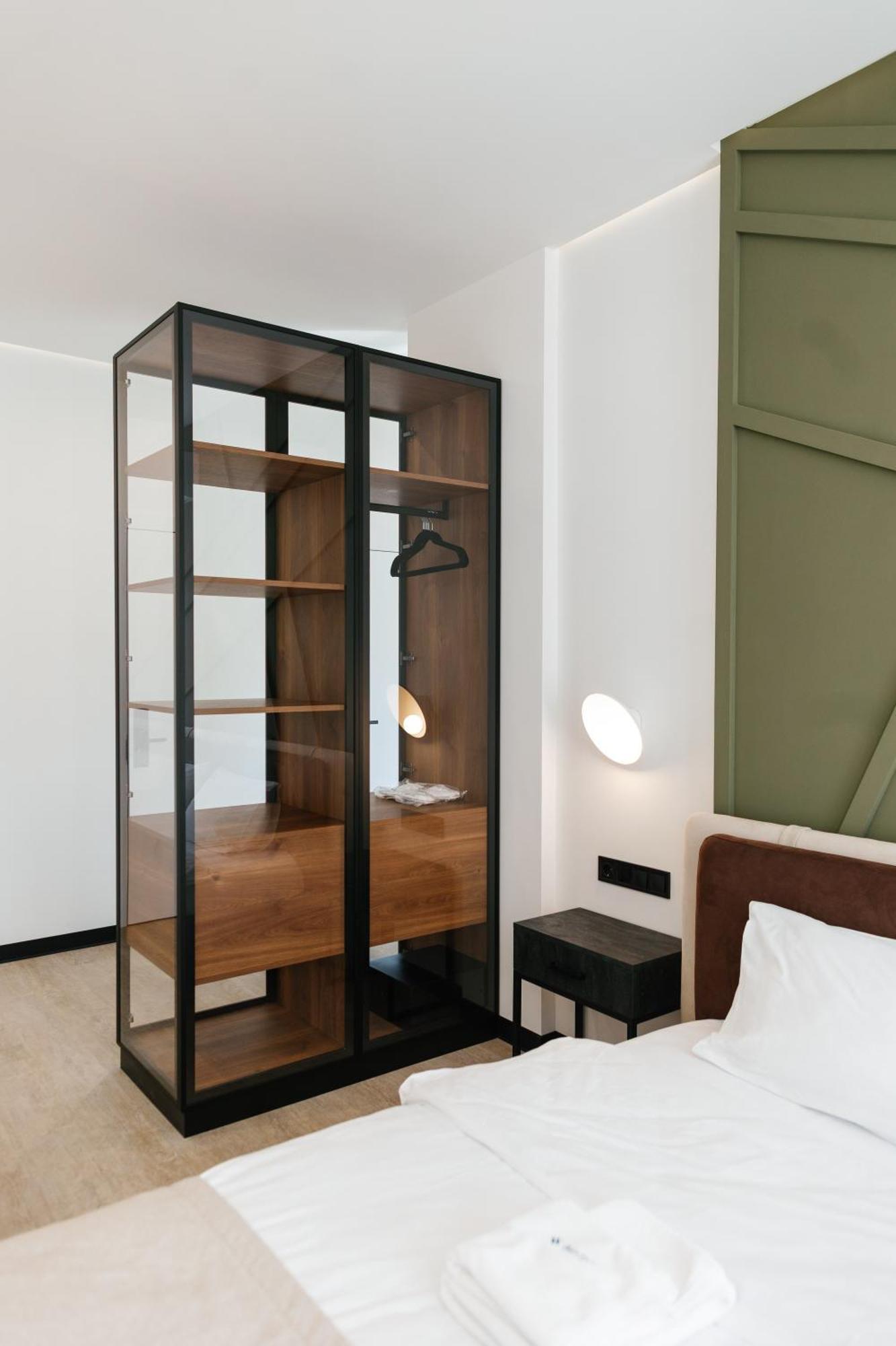 Select Hotel Lviv Buitenkant foto